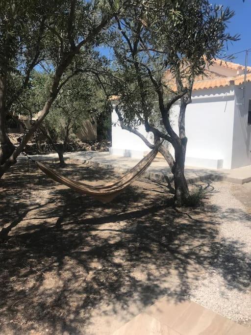 Πέτρινη Κατοικία Στην Αίγινα - Stone House In Aigina Khloi Exterior foto