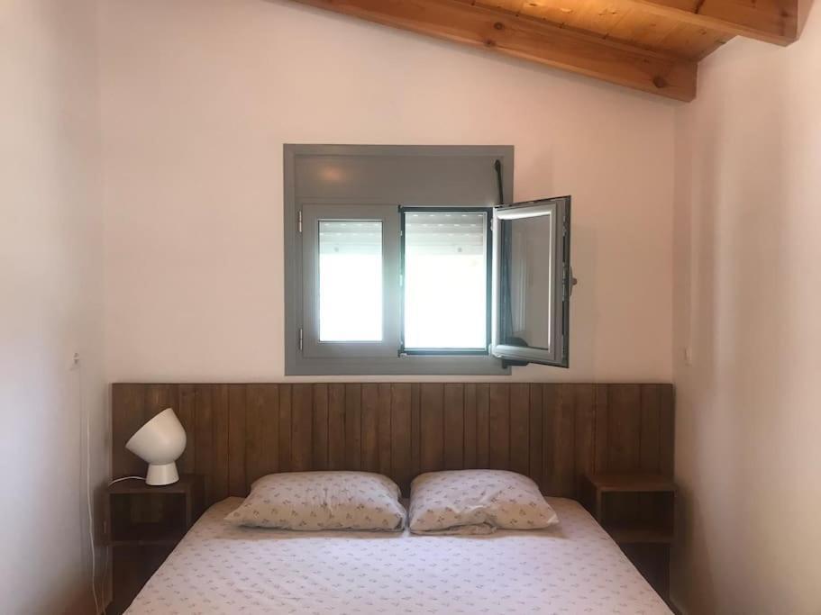 Πέτρινη Κατοικία Στην Αίγινα - Stone House In Aigina Khloi Exterior foto