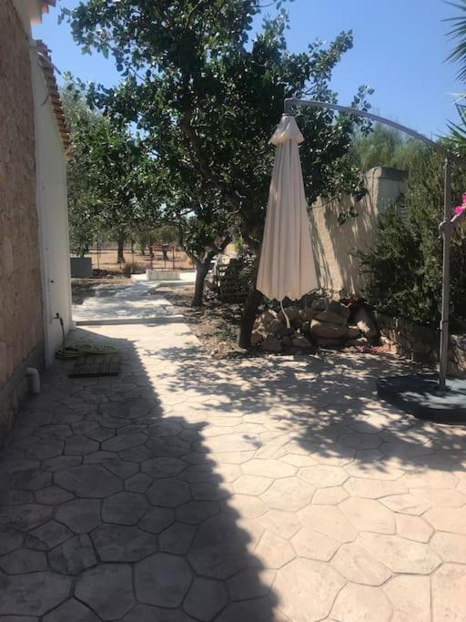 Πέτρινη Κατοικία Στην Αίγινα - Stone House In Aigina Khloi Exterior foto